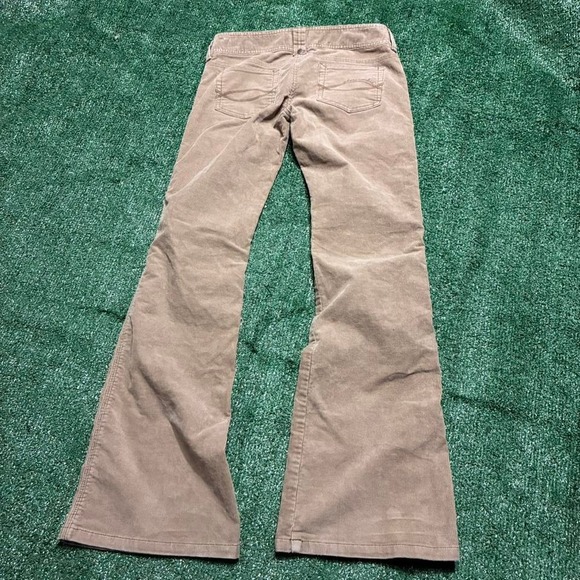 2K Abercrombie and fitch Tan and cream corduroy flare pants - Picture 3 of 6